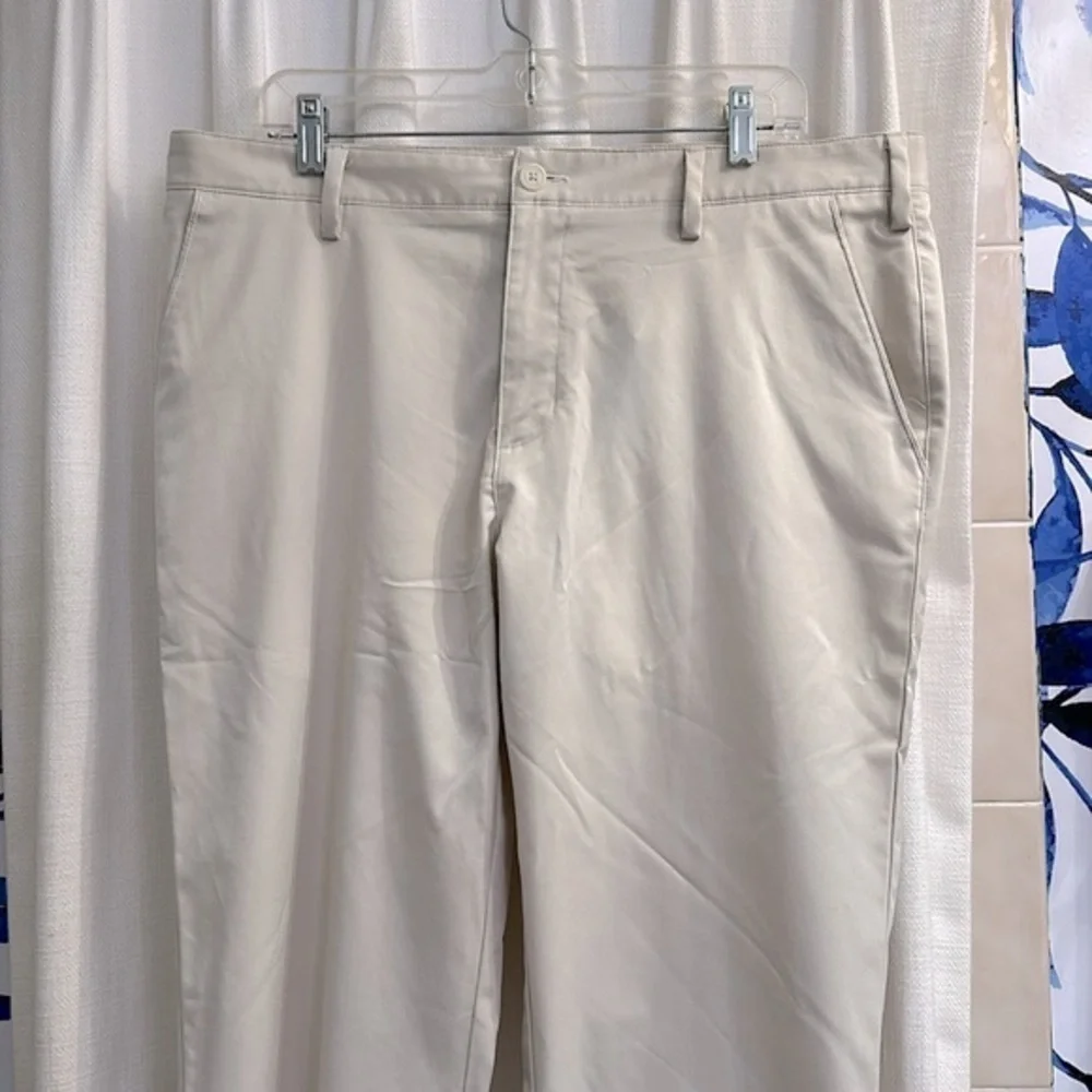 Men’s Adidas Polyester & Spandex Khaki Colored Golf Athletic Pants Size 36 x 32